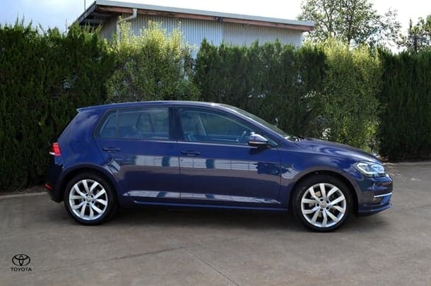 2017 Volkswagen Golf 110TDI Highline in Blue