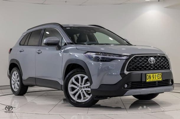 2025 Toyota Corolla Cross GXL in Grey