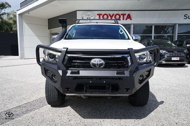 2019 Toyota Hilux SR5 in White