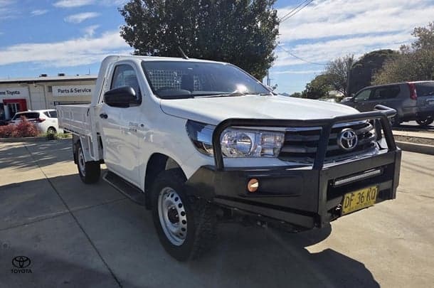 2018 Toyota Hilux SR in White