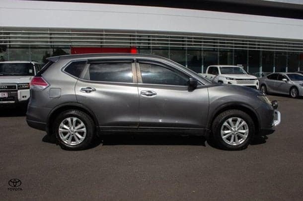 2014 Nissan X-TRAIL ST in Silver