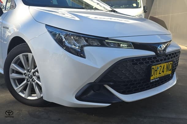 2023 Toyota Corolla Ascent Sport Hybrid in White