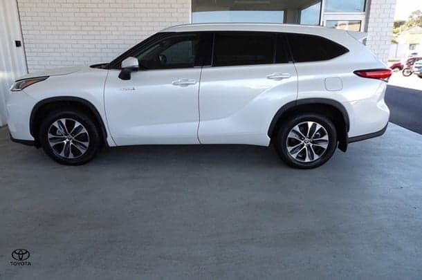 2022 Toyota Kluger GXL AWD in White