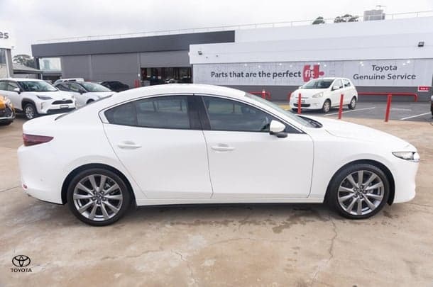 2021 Mazda 3 G25 GT in Snowflake White Pearl Mica