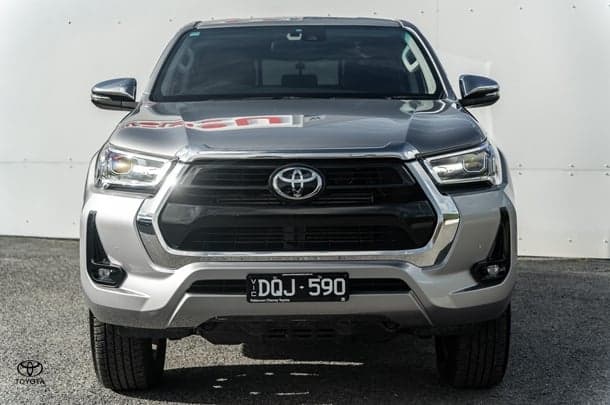 2021 Toyota Hilux SR5 in Silver