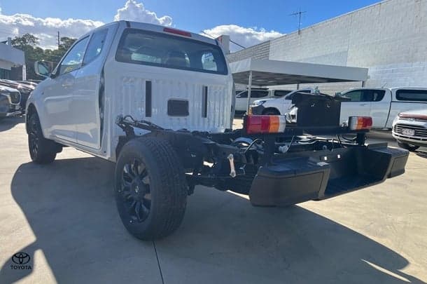 2025 Mazda BT-50 XT in White