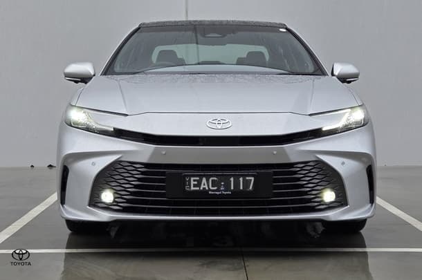 2025 Toyota Camry SL in Silver
