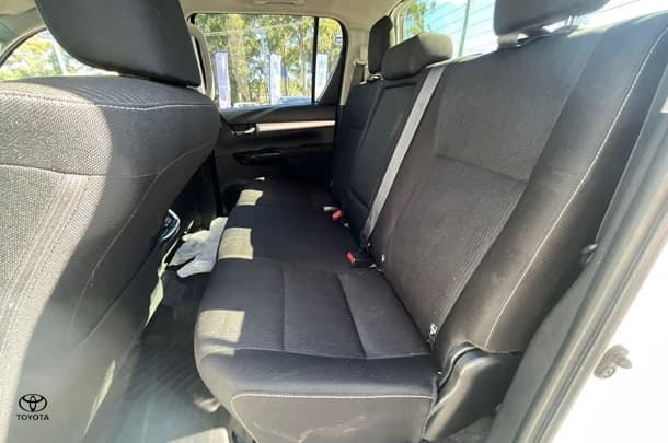 2020 Toyota Hilux SR5 in White