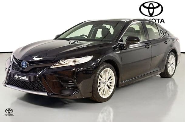 2020 Toyota Camry SL in Black