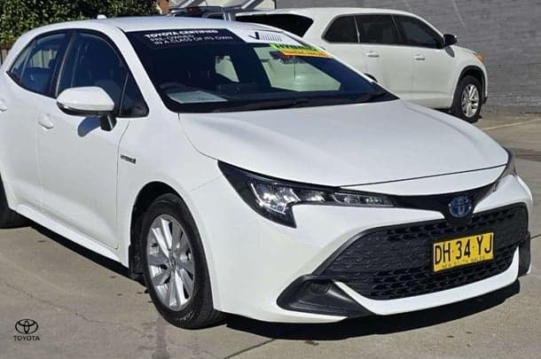 2023 Toyota Corolla Ascent Sport in White