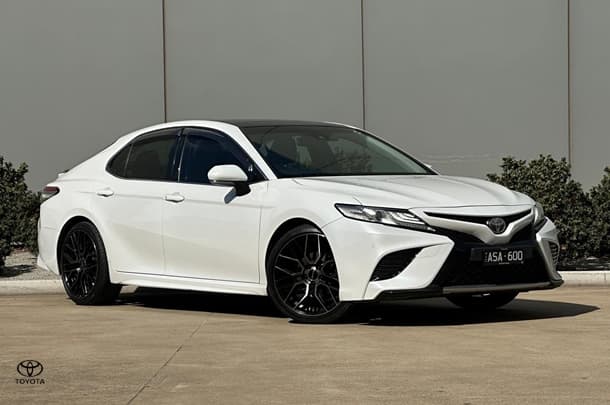 2018 Toyota Camry SX in White