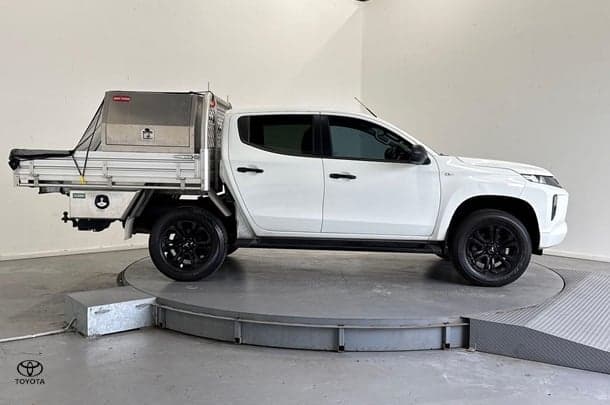 2023 Mitsubishi Triton GLX-R in White