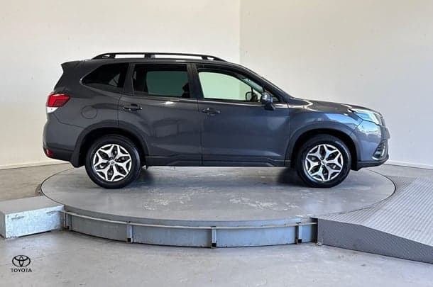 2023 Subaru Forester 2.5i in Grey