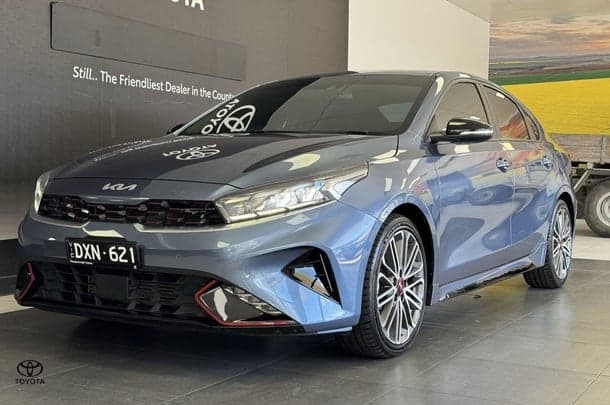 2022 Kia Cerato GT in Blue