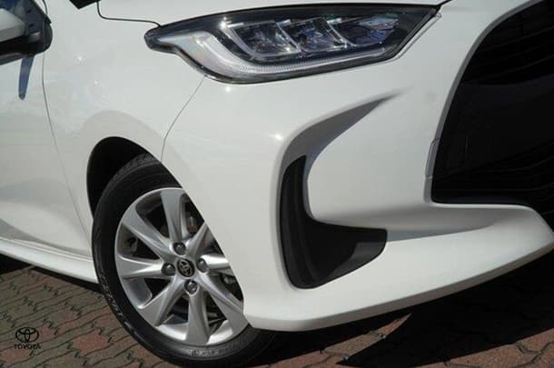 2023 Toyota Yaris SX in White