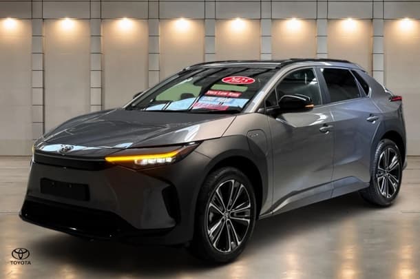 2025 Toyota bZ4X Base in Bronze