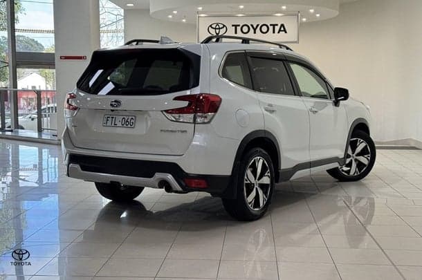 2019 Subaru Forester 2.5i-S in White