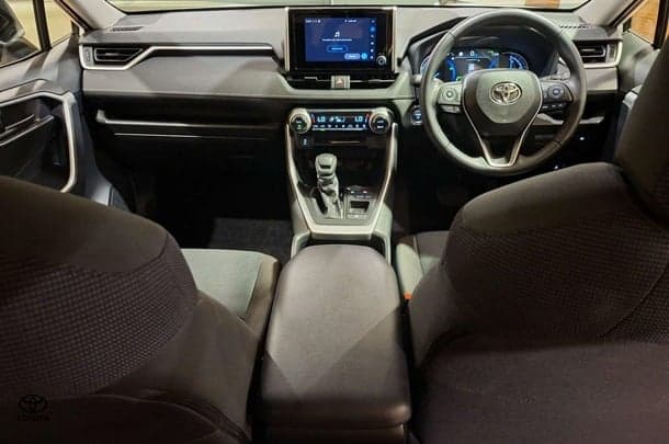 2025 Toyota RAV4 GX-2WD in White