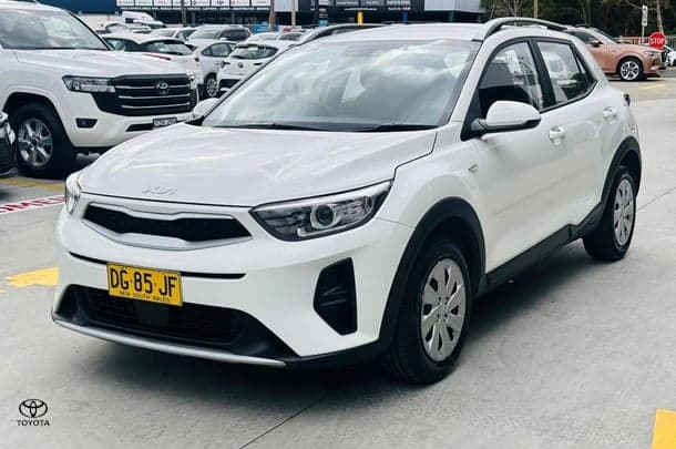 2023 Kia Stonic S in Snow White Pearl (Swp)