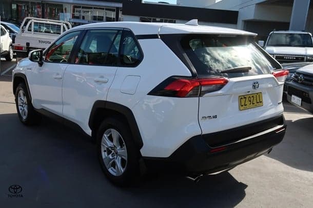 2020 Toyota RAV4 GX in White