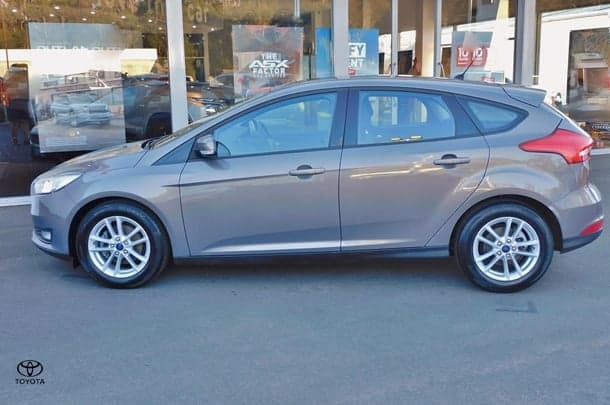 2016 Ford Focus Trend in Grey