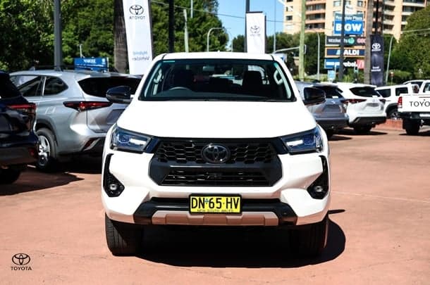 2025 Toyota Hilux SR5 in White