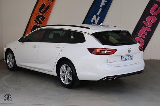 2018 Holden Commodore LT in White