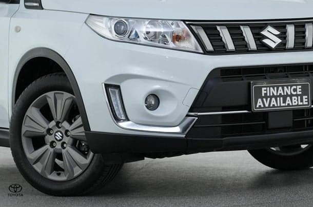 2024 Suzuki Vitara Base in White