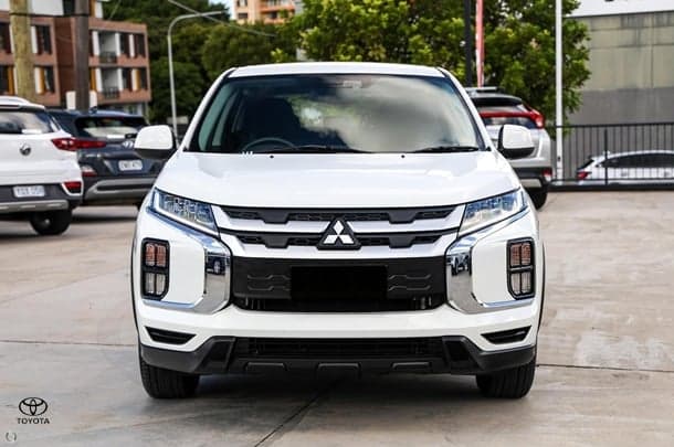 2024 Mitsubishi ASX ES in White