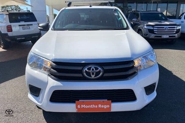 2017 Toyota Hilux SR in White