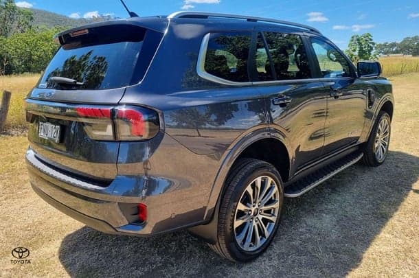 2024 Ford Everest Platinum in Grey