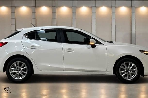 2017 Mazda 3 Maxx in White