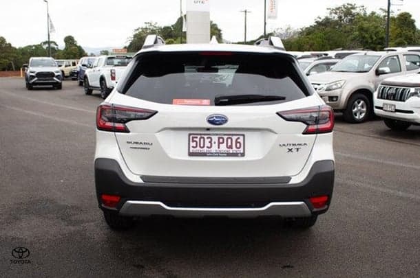 2025 Subaru Outback AWD Touring XT in White