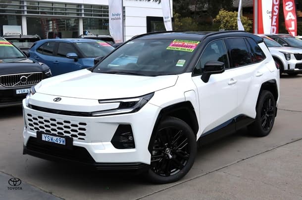 2026 Toyota RAV4 XSE in White