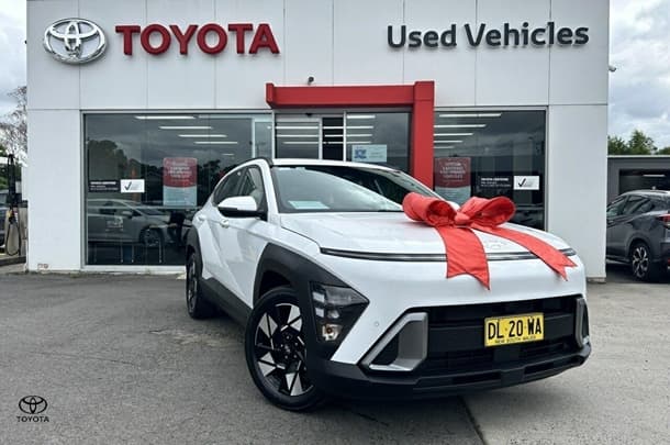 2024 Hyundai Kona Base in White