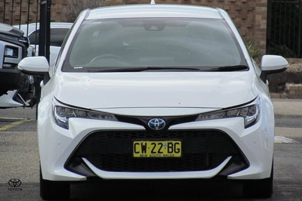 2019 Toyota Corolla Ascent Sport Hybrid in White