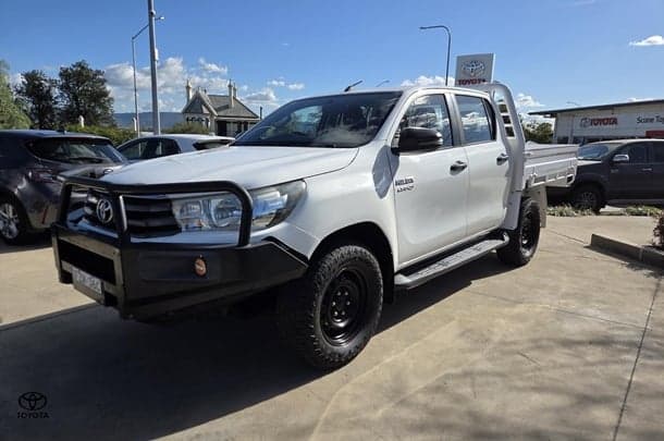 2017 Toyota Hilux SR in White