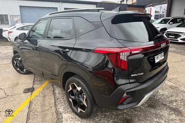 2023 Kia Seltos Sport+ in Fusion Black (Fsb)