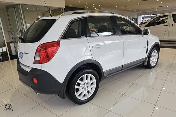 2012 Holden Captiva 5 in White