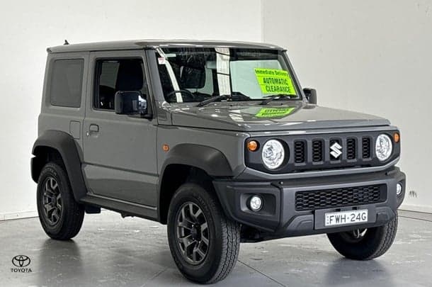 2022 Suzuki Jimny Base in Grey
