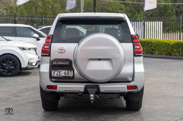 2022 Toyota Landcruiser Prado GX in Silver