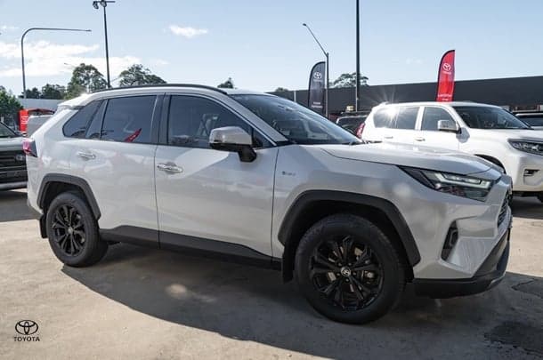 2025 Toyota RAV4 Cruiser 2WD in White