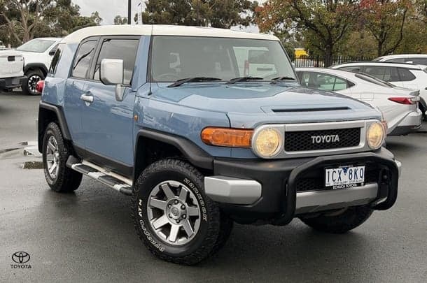 2014 Toyota FJ Cruiser FJ Cruiser in Two Tone Blue