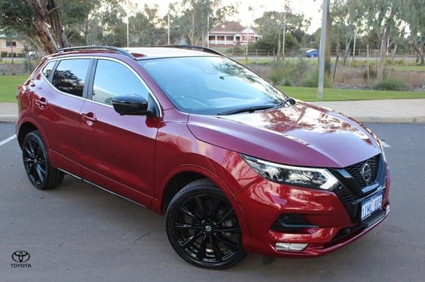 2021 Nissan QASHQAI Midnight Edition in Red