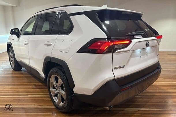2021 Toyota RAV4 GXL-2WD in White