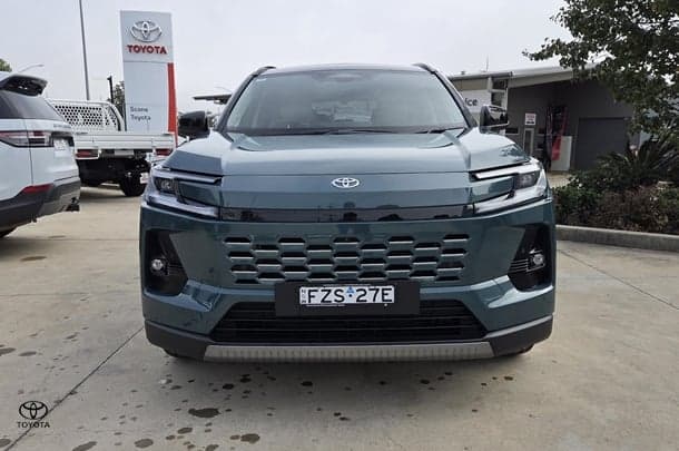 2026 Toyota RAV4 Cruiser in Green