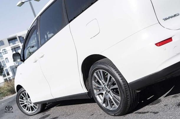 2016 Toyota Tarago Ultima in White