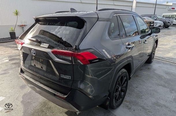 2022 Toyota RAV4 Cruiser 2WD in Silver