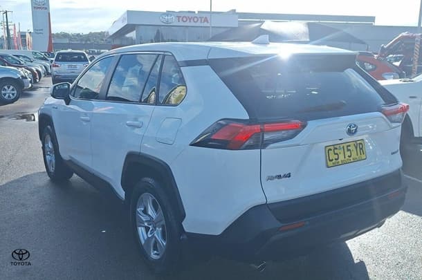 2019 Toyota RAV4 GX AWD in White