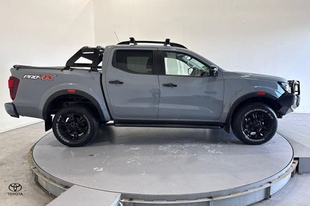 2024 Nissan Navara PRO-4X in Grey
